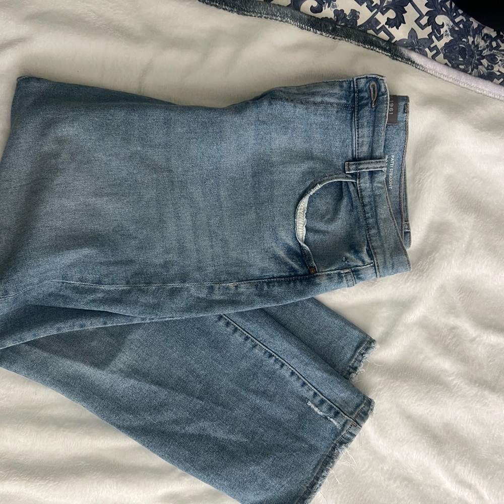 DL1961 Light Blue Denim Straight leg Jeans